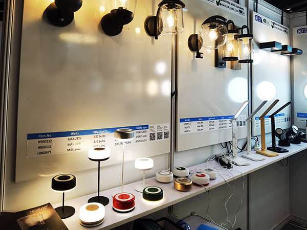Le 15 décembre 2023, participation au Hong Kong Spring Lighting Exhibition